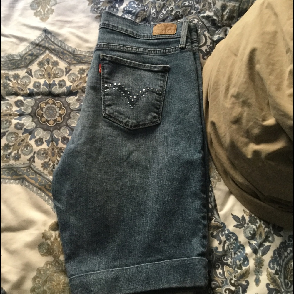 Levi’s 515 Bermuda Blue Jeans